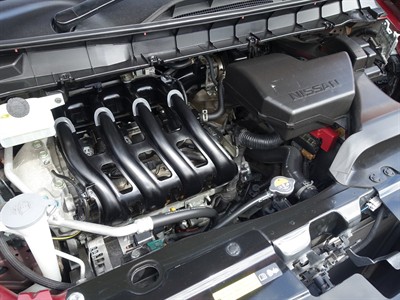2017 Nissan Serena - Thumbnail