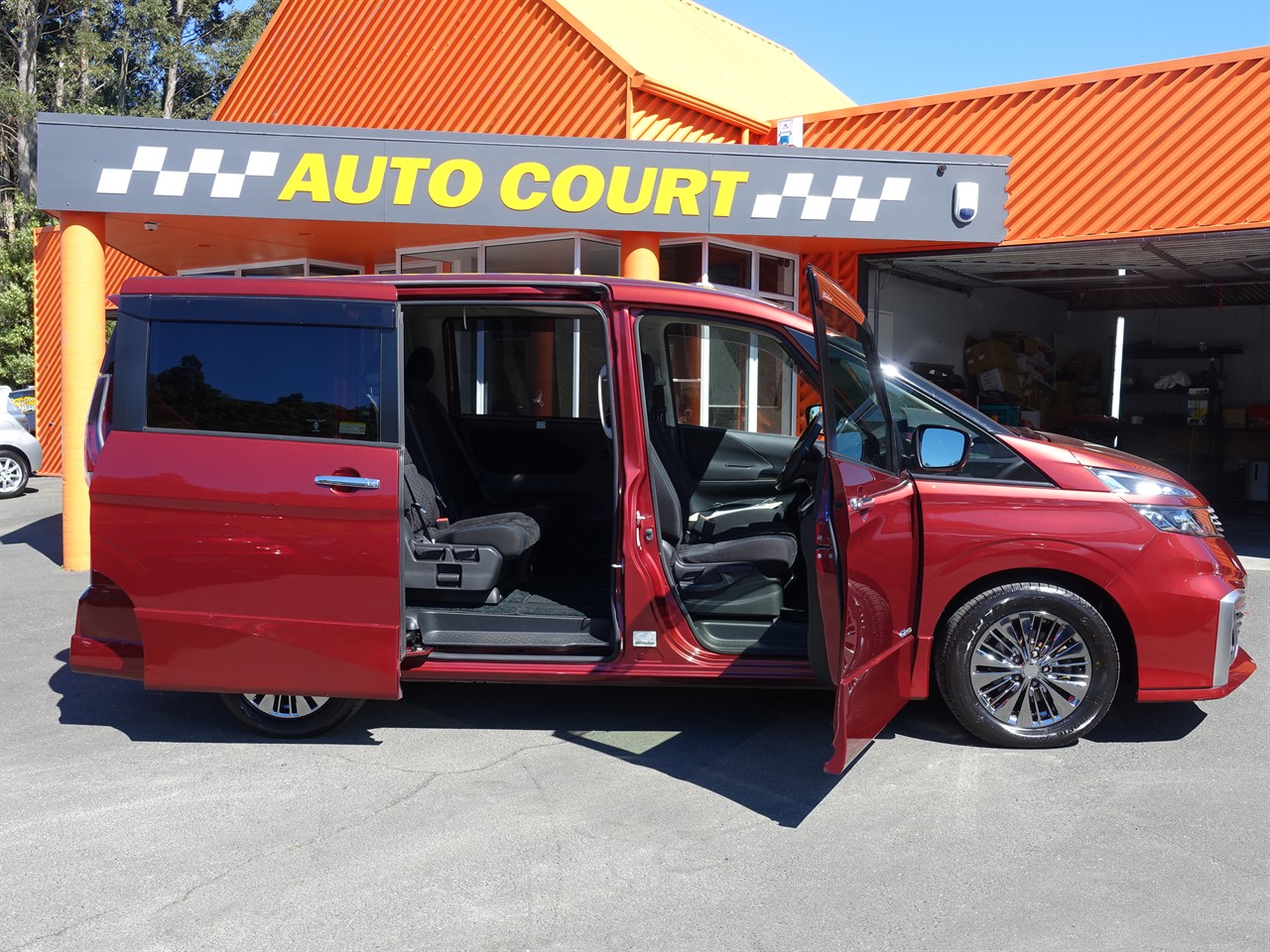 2017 Nissan Serena