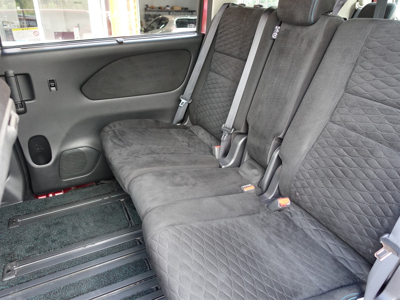 2017 Nissan Serena