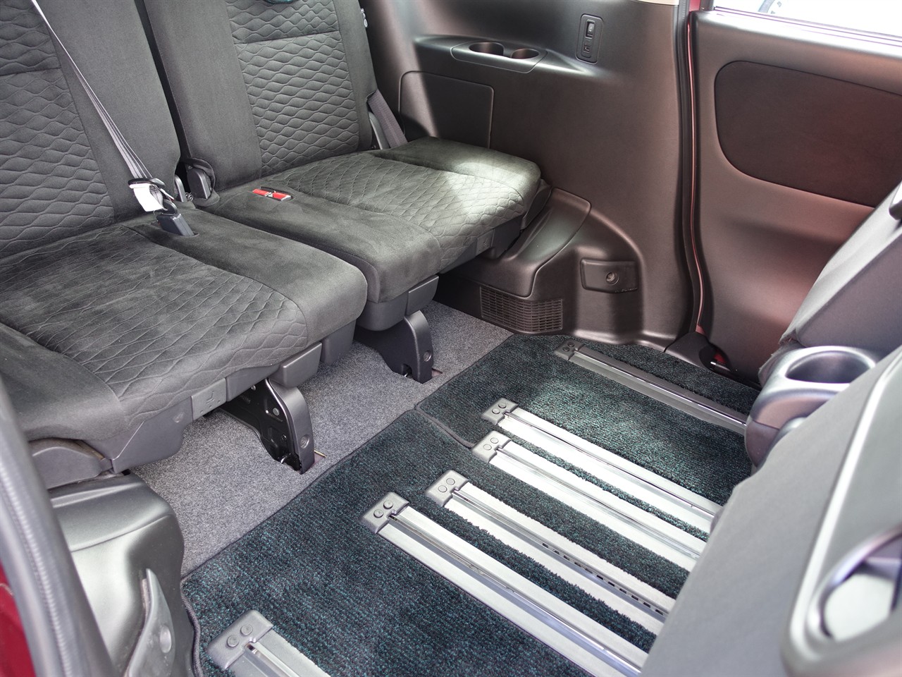 2017 Nissan Serena