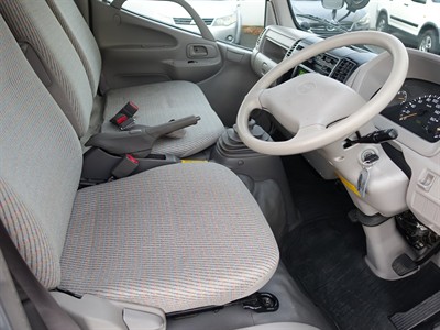 2003 Toyota Toyoace - Thumbnail