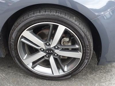 2017 Kia Cerato - Thumbnail