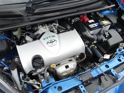 2016 Toyota Vitz - Thumbnail