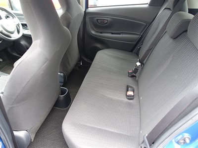 2016 Toyota Vitz - Thumbnail