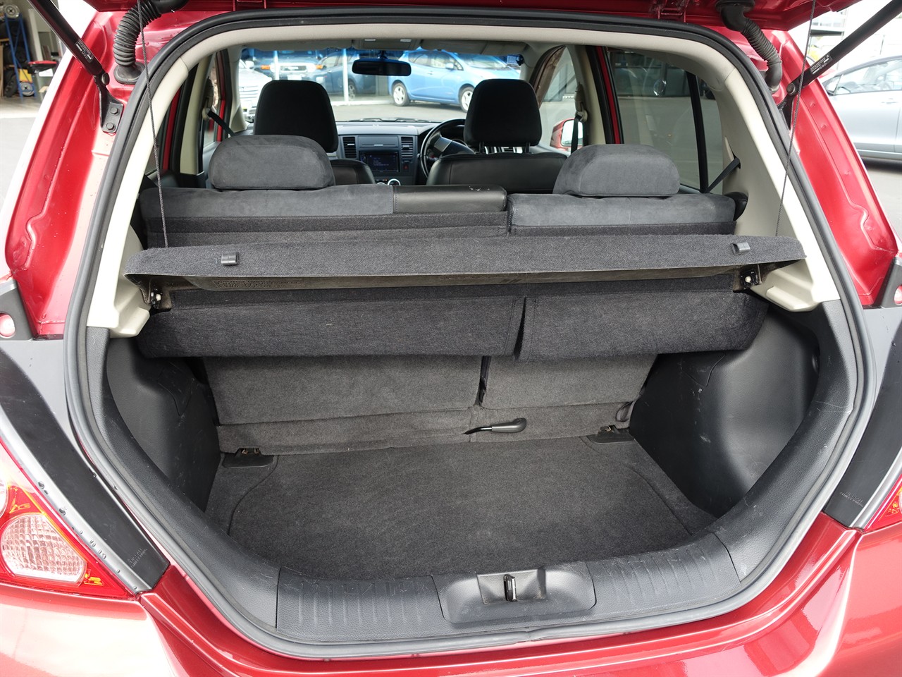 2005 Nissan Tiida