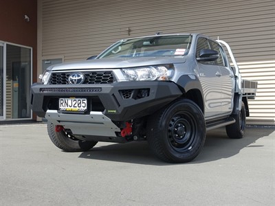 2025 Toyota Hilux - Thumbnail