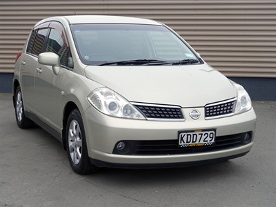 2005 Nissan Tiida - Thumbnail