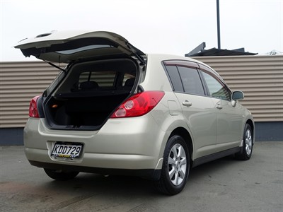 2005 Nissan Tiida - Thumbnail