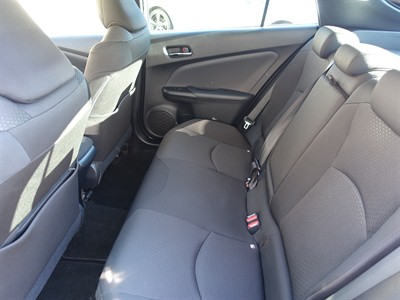2019 Toyota Prius - Thumbnail