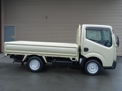 2008 Isuzu Elf - Thumbnail