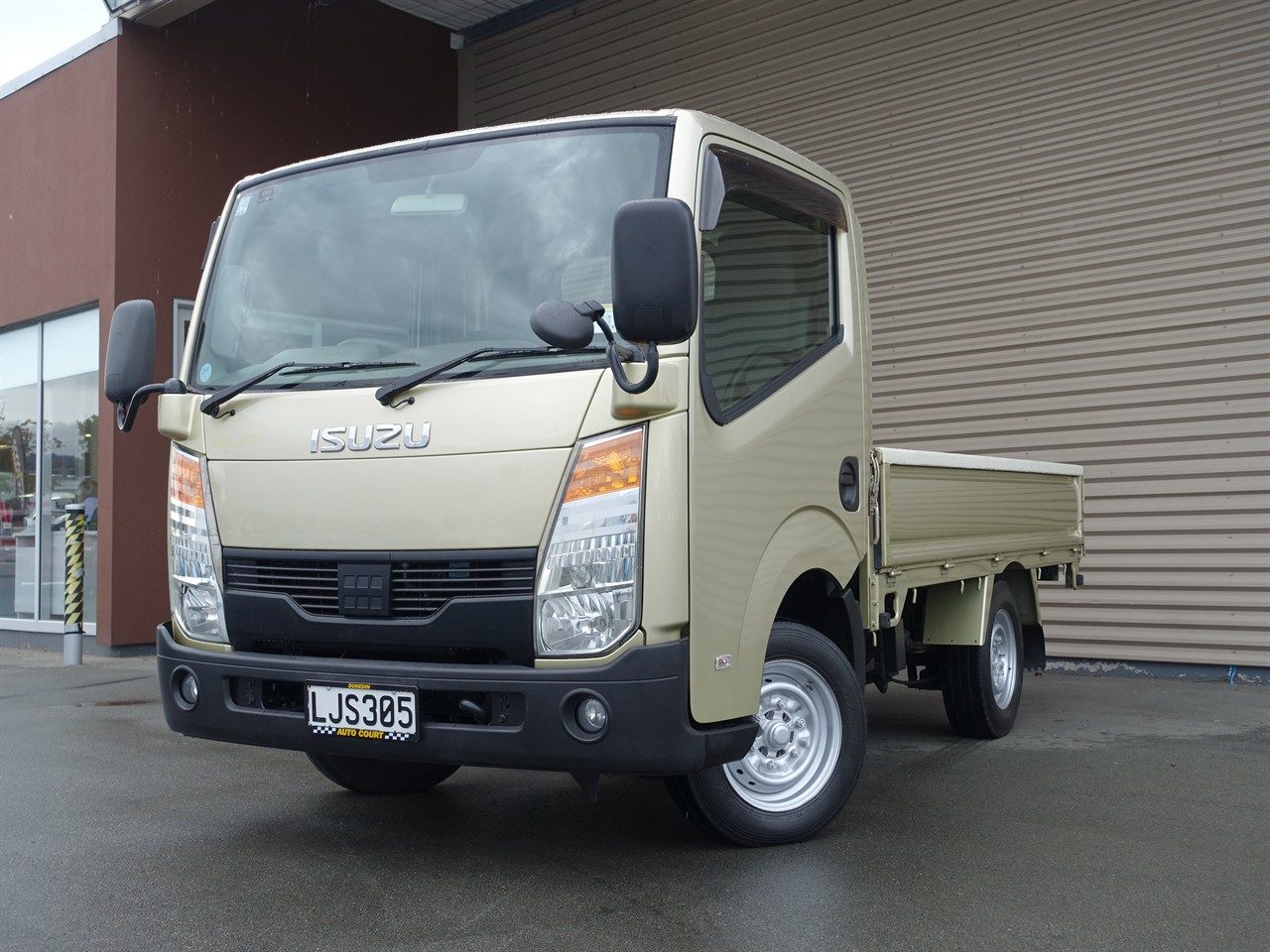 2008 Isuzu Elf