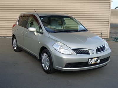 2004 Nissan Tiida - Thumbnail