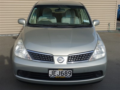 2004 Nissan Tiida - Thumbnail
