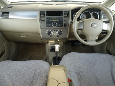 2004 Nissan Tiida - Thumbnail