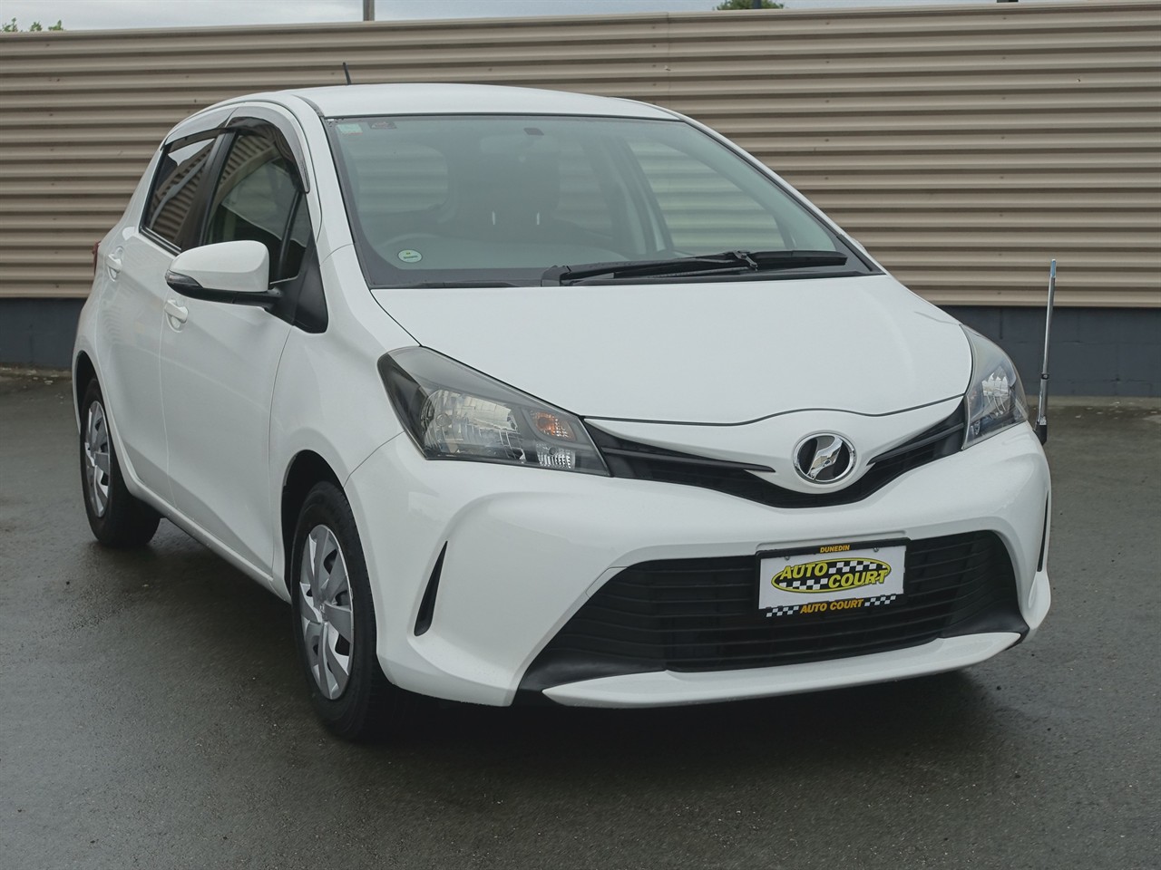 2015 Toyota Vitz