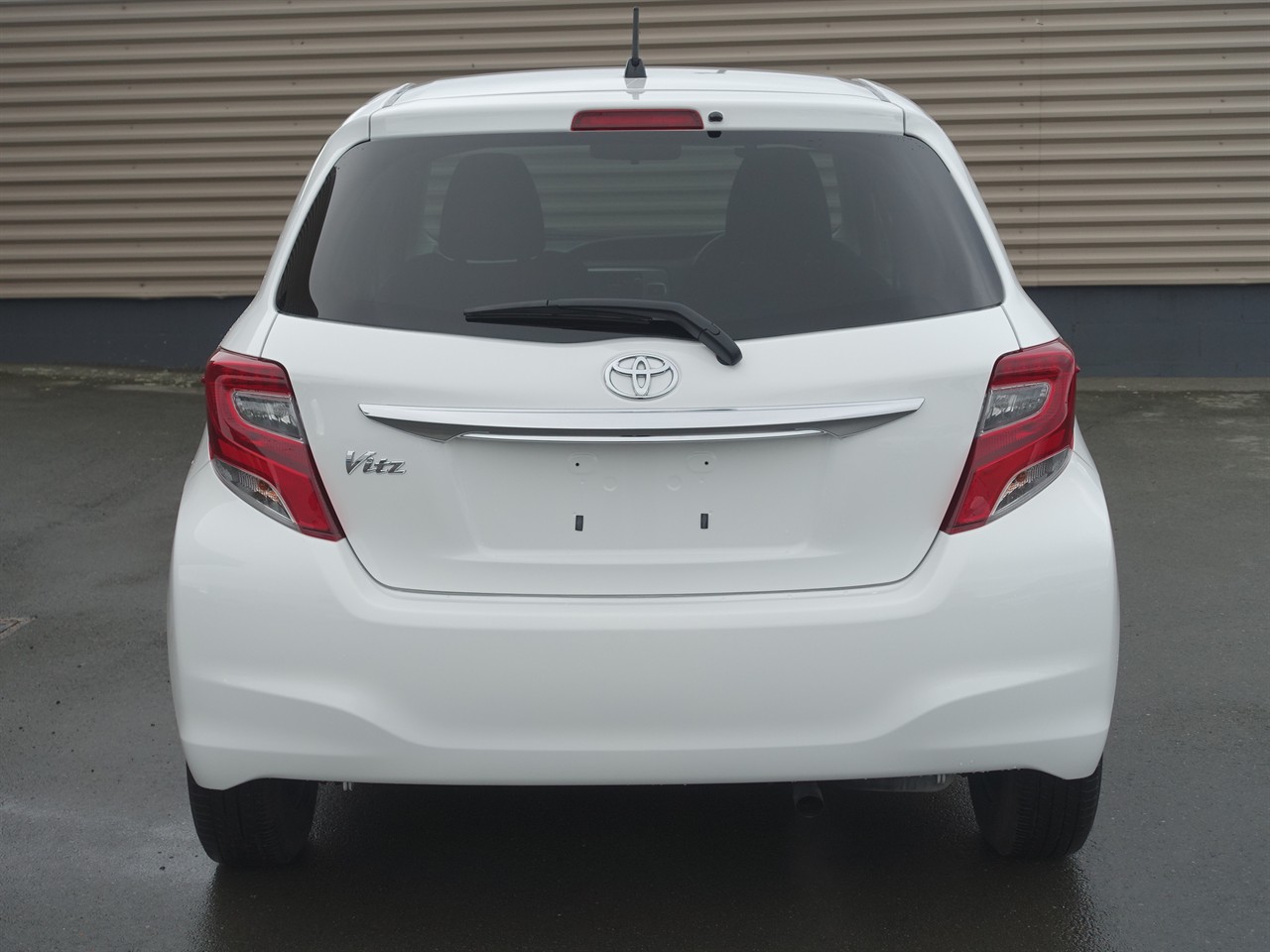2015 Toyota Vitz