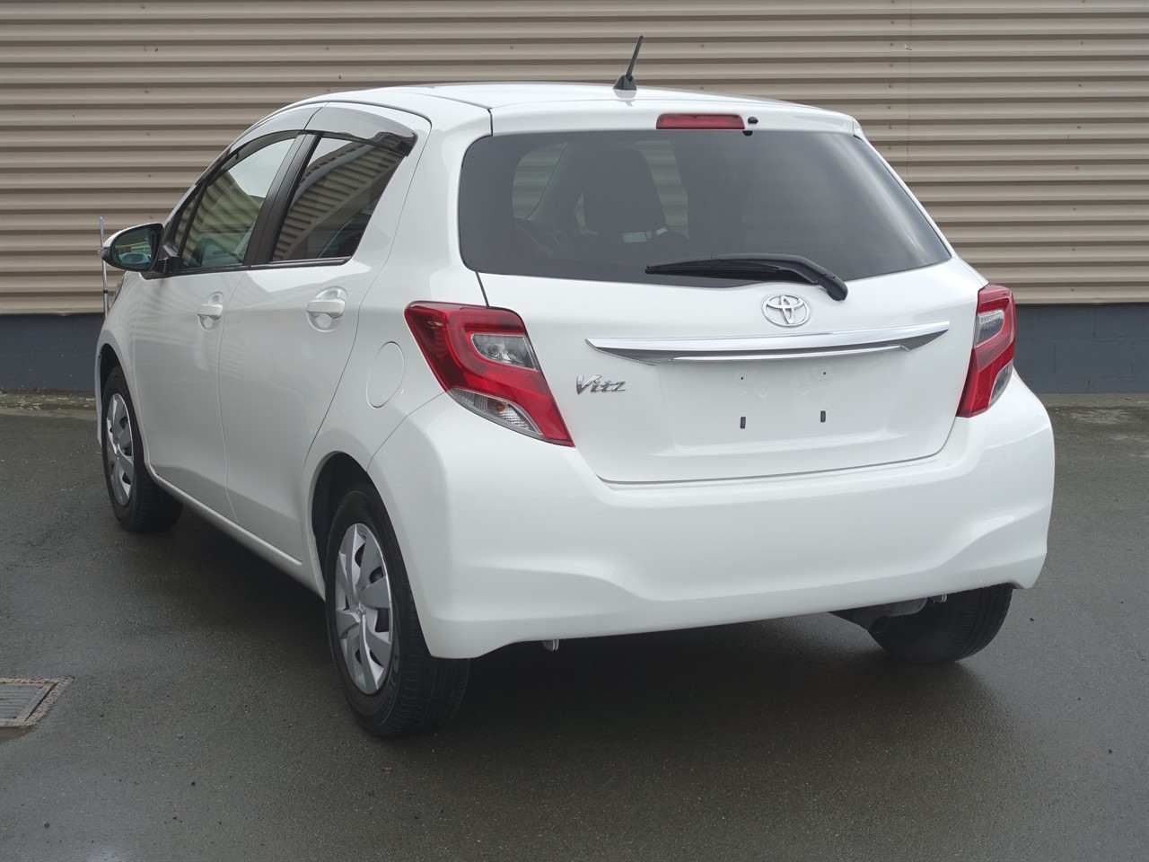 2015 Toyota Vitz