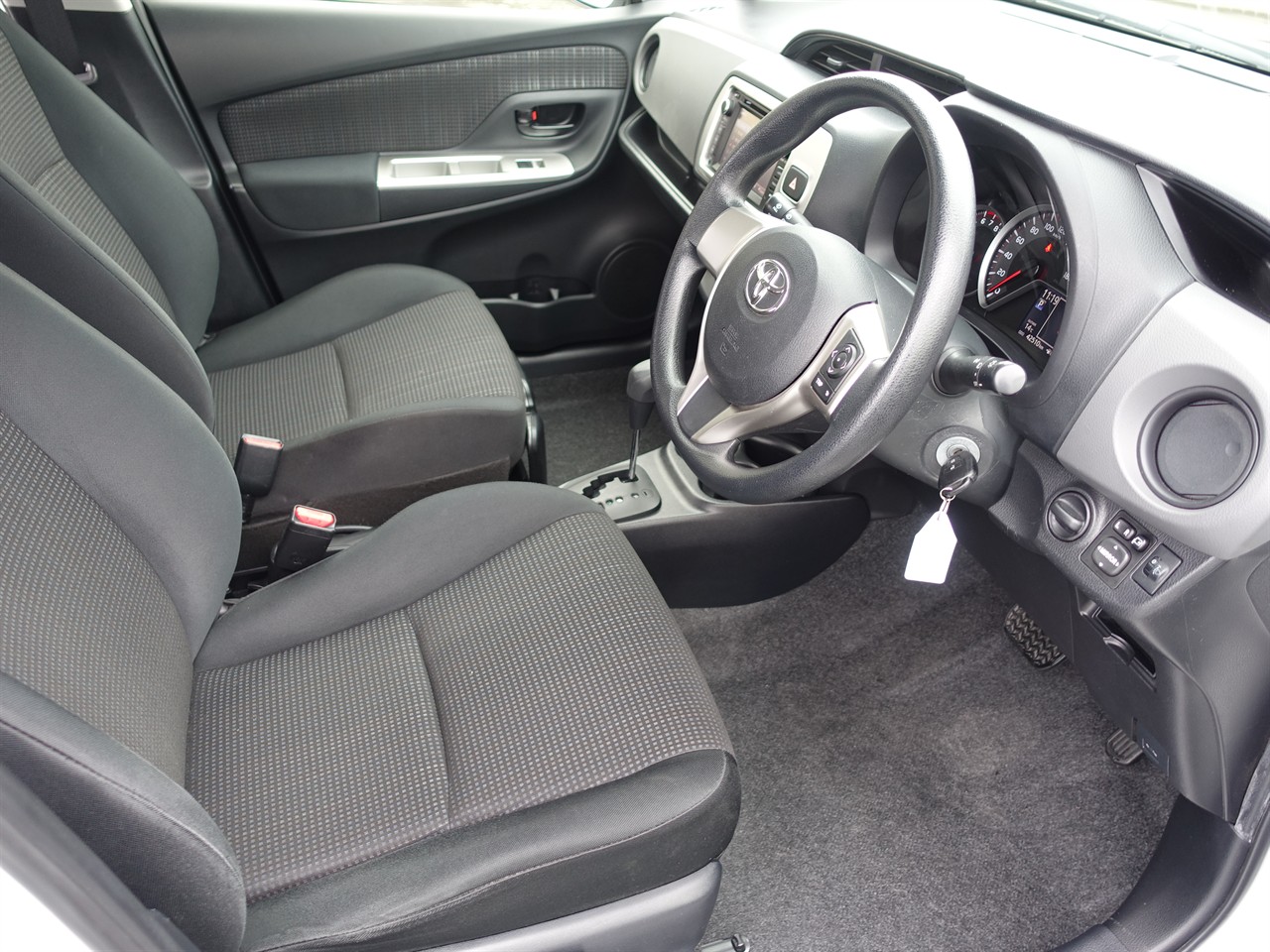 2015 Toyota Vitz