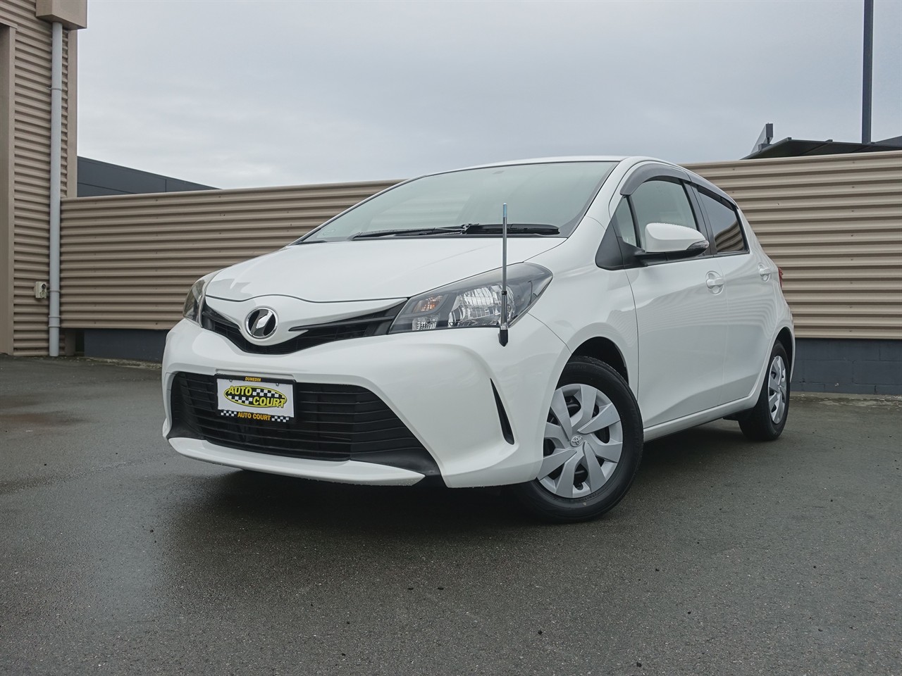 2015 Toyota Vitz