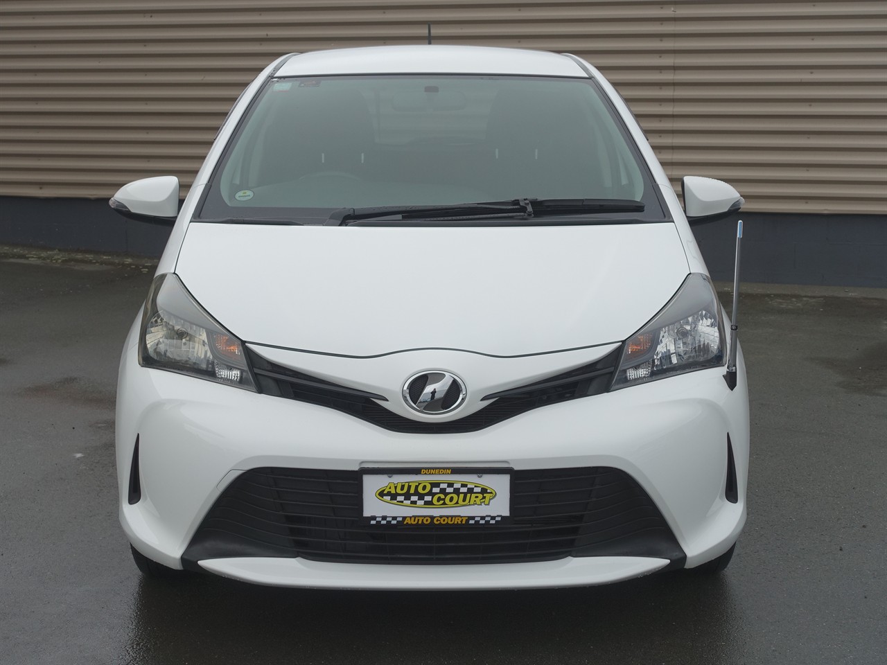 2015 Toyota Vitz