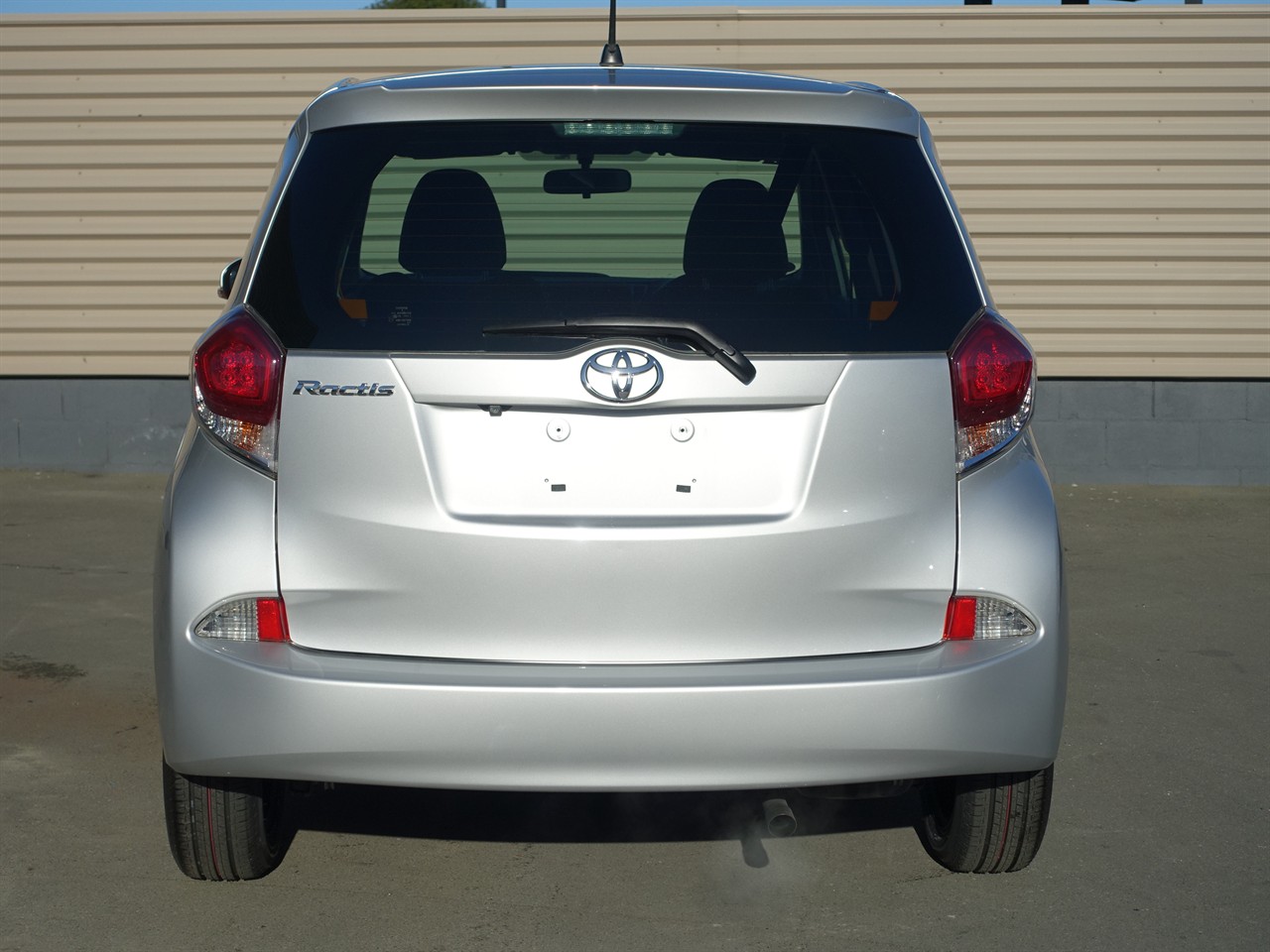 2016 Toyota Ractis