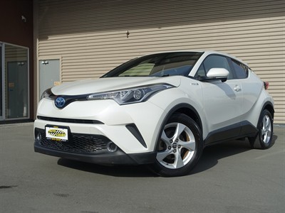2017 Toyota C-HR - Thumbnail