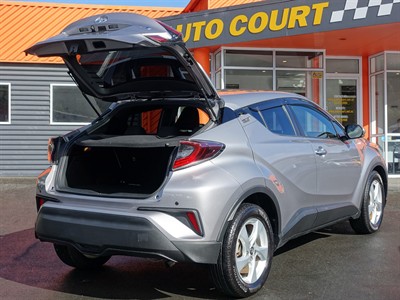 2018 Toyota C-HR - Thumbnail
