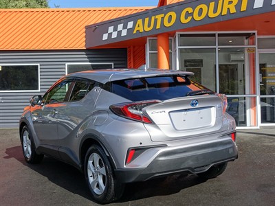 2018 Toyota C-HR - Thumbnail