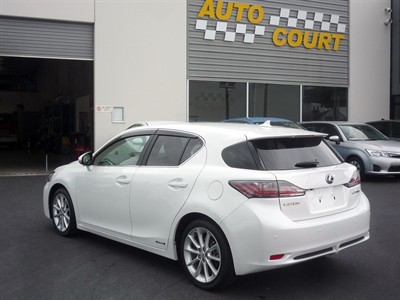 2013 Lexus CT200h - Thumbnail