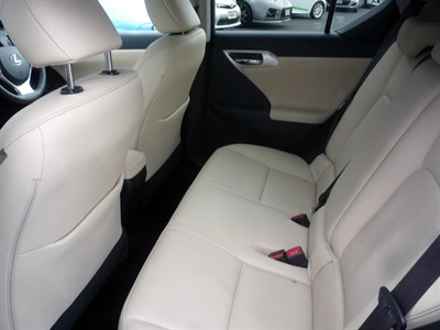 2013 Lexus CT200h - Thumbnail