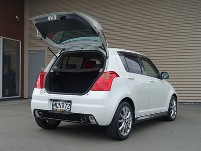 2006 Suzuki Swift - Thumbnail