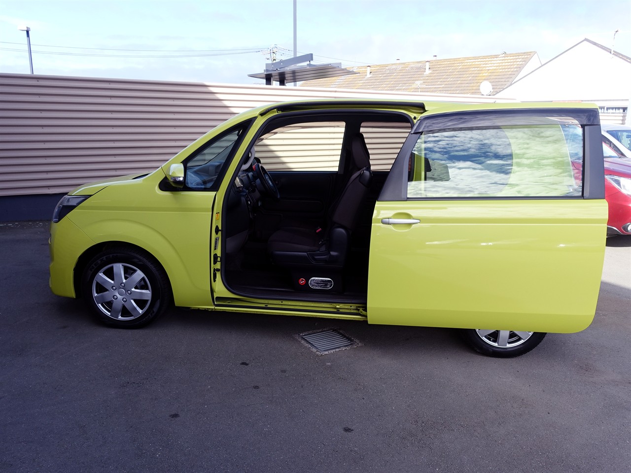 2013 Toyota Spade