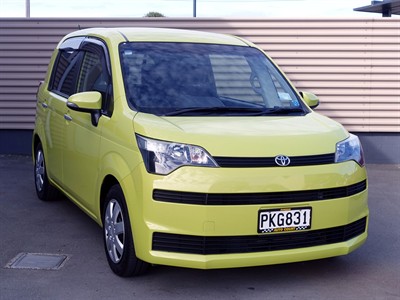2013 Toyota Spade - Thumbnail