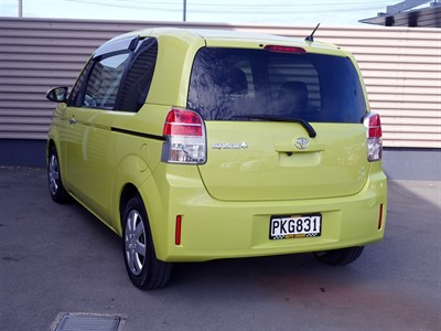 2013 Toyota Spade - Thumbnail