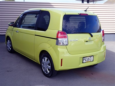 2013 Toyota Spade - Thumbnail