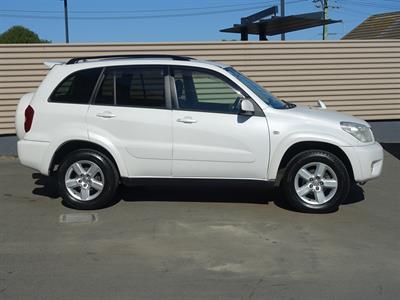 2004 Toyota RAV4 - Thumbnail