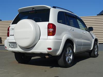 2004 Toyota RAV4 - Thumbnail