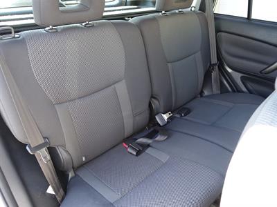 2004 Toyota RAV4 - Thumbnail