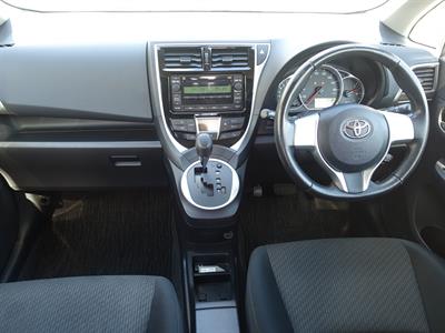 2015 Toyota Ractis - Thumbnail