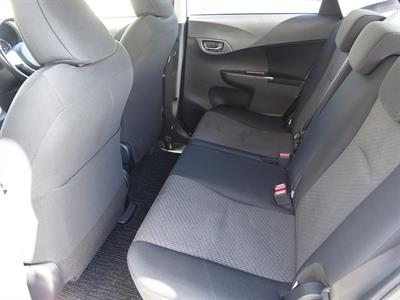 2015 Toyota Ractis - Thumbnail