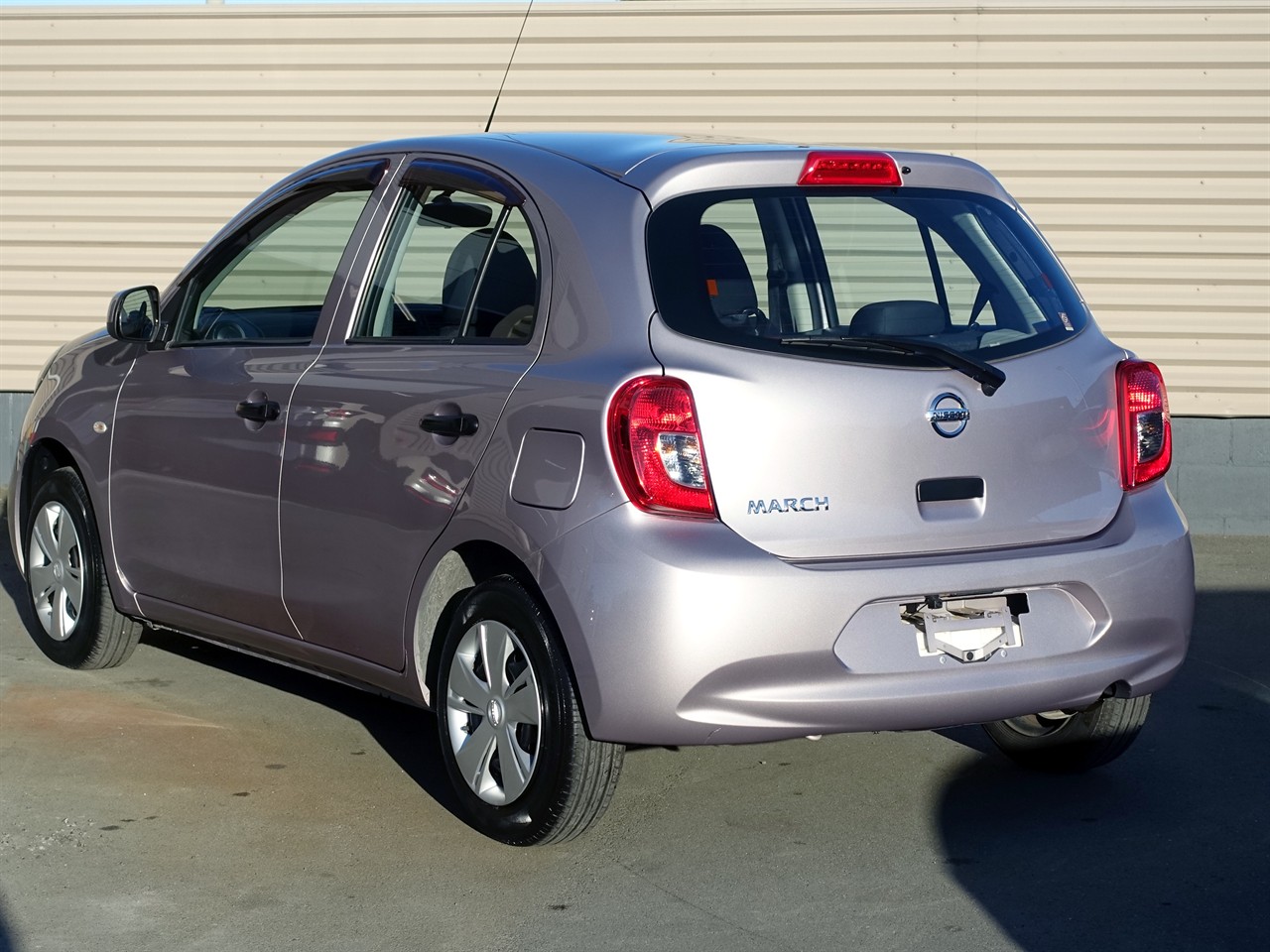 2017 Nissan March
