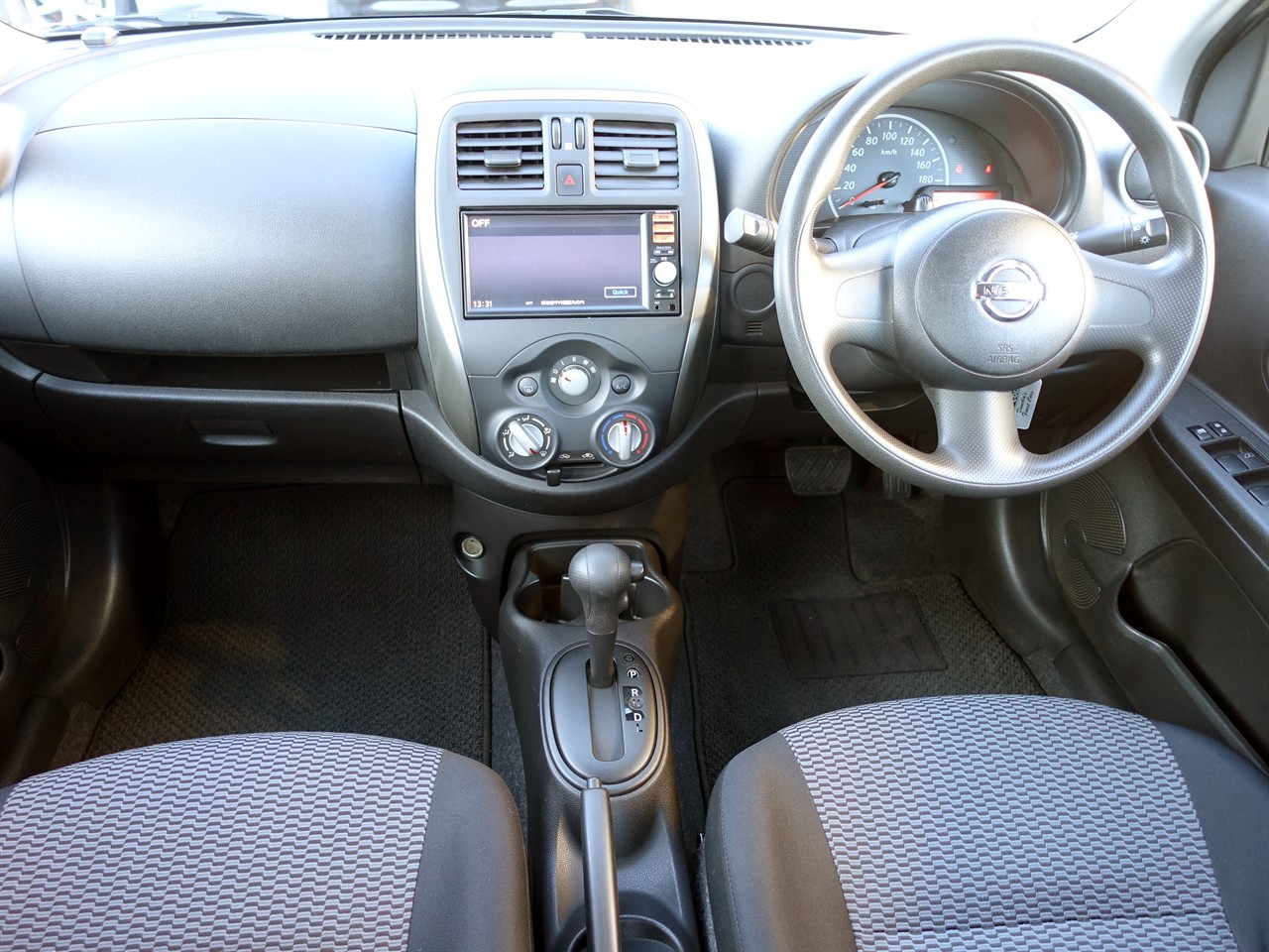 2017 Nissan March