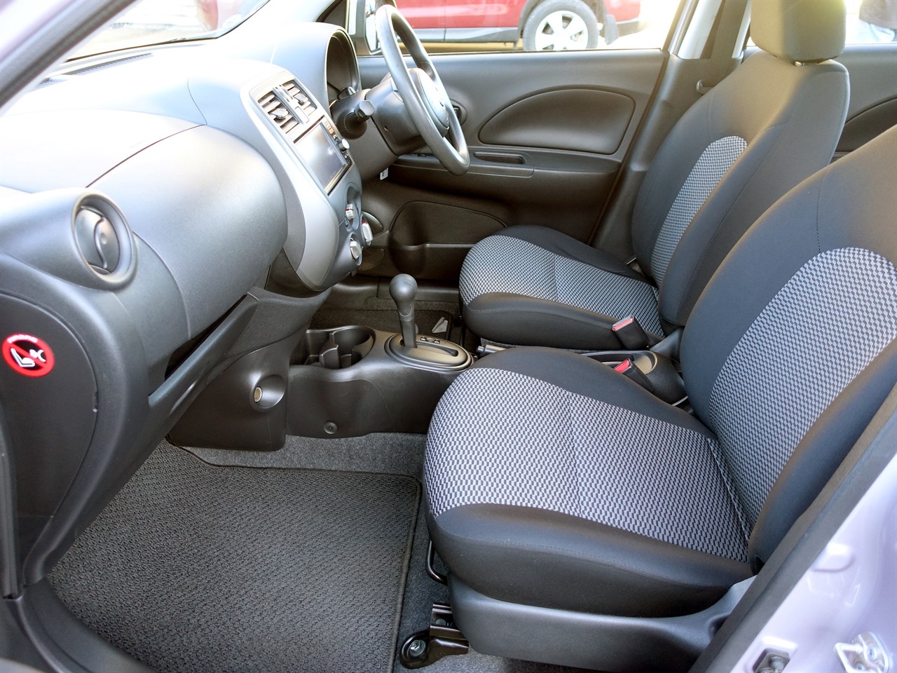 2017 Nissan March