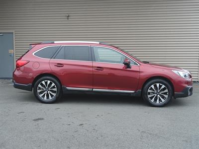 2015 Subaru Outback - Thumbnail