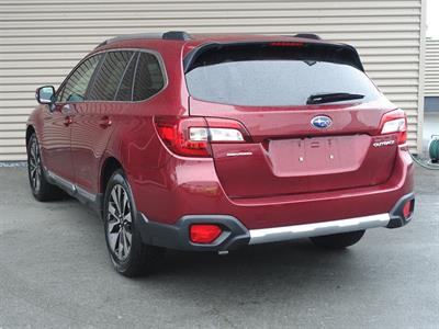 2015 Subaru Outback - Thumbnail