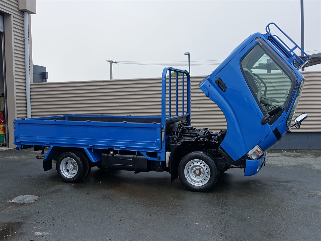 2003 Toyota Dyna