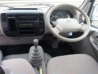 2003 Toyota Dyna - Thumbnail