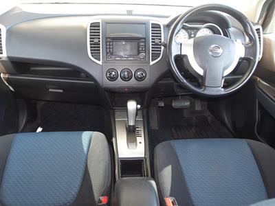 2006 Nissan Wingroad - Thumbnail
