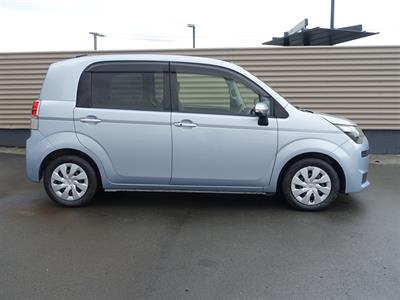 2014 Toyota Spade - Thumbnail