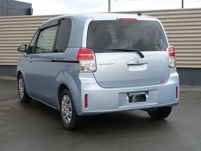 2014 Toyota Spade - Thumbnail